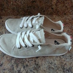 Roxy sneakers